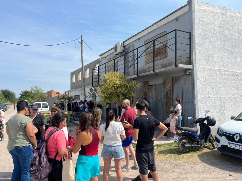 Abrazo solidario al geri�trico: fuerte apoyo y pedido para que vuelva a abrir